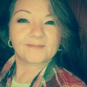 Meet your Posher, Angie